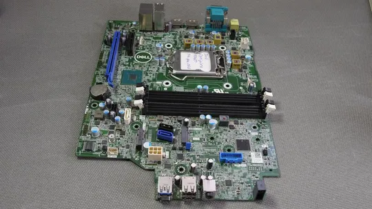 материнская плата DELL Optiplex 7060 SFF (s1151, Intel chipset Q370, 4xDDR4, M2.PCIE, M2.WLAN, Deskt Продаж