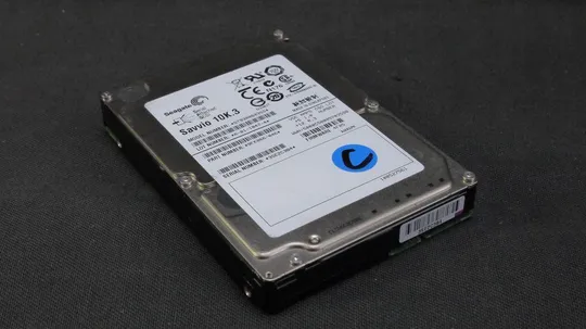 серверный жесткий диск 300GB 2.5" SAS Seagate Savvio 10K.3 ST9300603SS Ціна