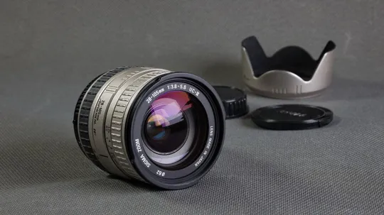 Pentax FA зум объектив Sigma 28-105mm f/3.8-5.6 AF IF UC-III Aspherical Ф62mm Ціна