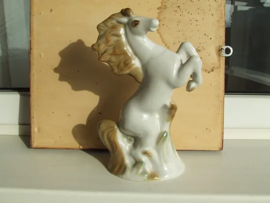 Закарпатская школа  Шутев И   раз.  85х70 см.     также много другого. Характеристики