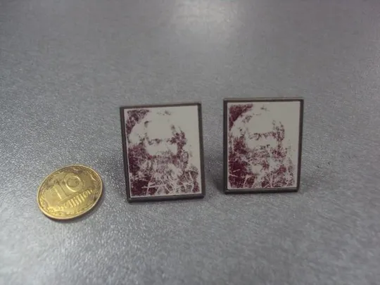 знак личности карл маркс ситалл лот 2 шт №4164 Ціна