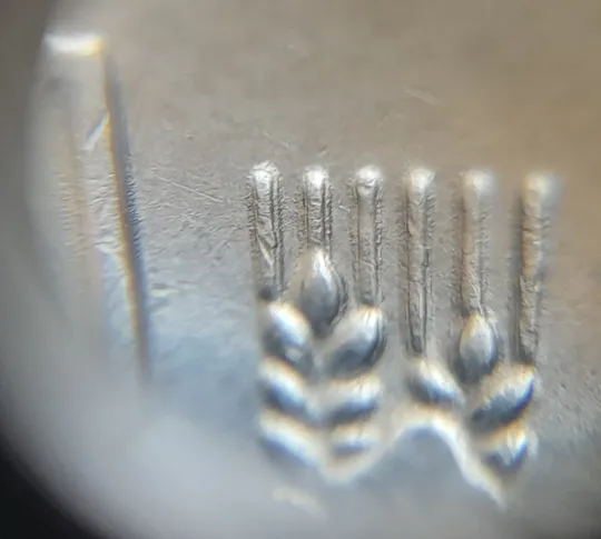 (7057) 50 копійок 2006 зминання елементів зображення на аверсі (50 копеек 2006 брак здвоєння, сминание) Де купити