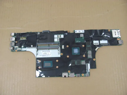850-14 материнська плата  EP520 NM-B562 01YU211   i7-8750HQ   для Lenovo Thinkpad  P52 оригінал Ціна