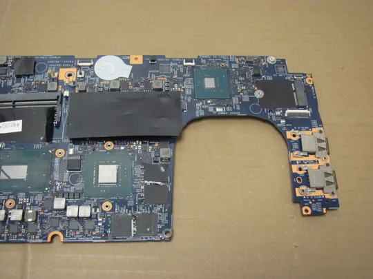 номер0944-17 материнська плата Mainboard Материнка Основна плата Системна плата Плата системи Laptop motherboard мамка ноутбучна плата 448.0DY04.0011 SR3YZ  i7-8850H для Lenovo Thinkpad P1 Gen 1  оригінал Продаж