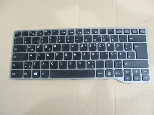 номер1033-1 клавіатура робоча з підсвіткою CP629211-04 CP629211-01 CP629211-03 для Fujitsu LifeBook  Fujitsu Lifebook E733 E734 E743 E744 U745 E546 E547 E544 E736 E746 T725 T726 оригінал Ціна