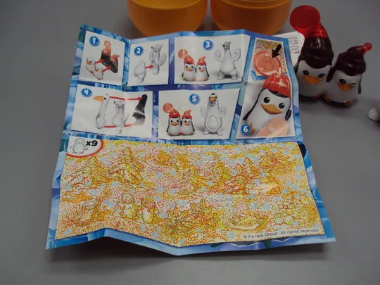 Купити Фигурка киндер сюрприз пингвины и медведь VQB23 Kinder Maxi №18084С