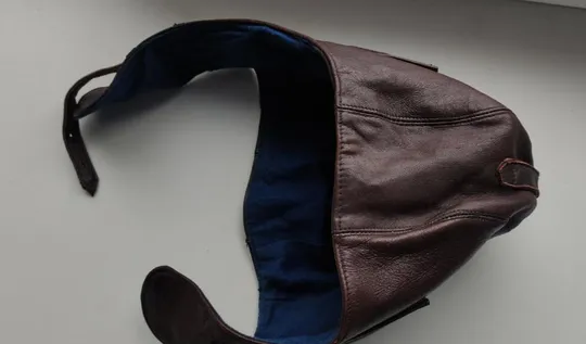 Подлинный шлем или подшлемник летчика небольшой размер не использовался,интересный sn357. Ціна