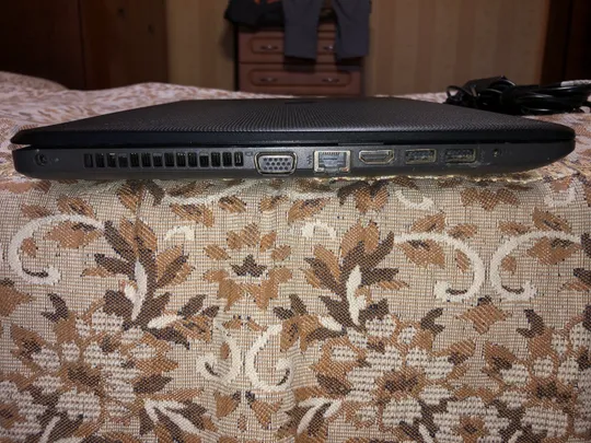 ноутбук HP 250 G6 i3-7020U/ 8Gb DDR4/ SSD m.2 128GB / Intel HD620+Radeon520 З аукціону