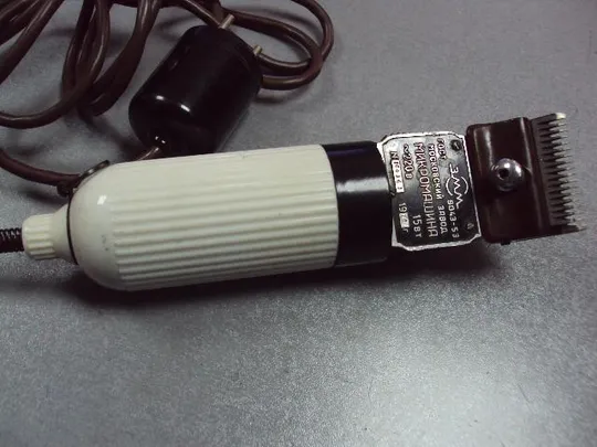 Микромашина ЗММ Московский завод электрическая машинка для стрижки рабочая №11516 З аукціону