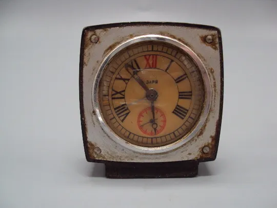 Купити Настольные часы будильник Заря ссср на ходу размер 5,7х5,3 см №15868
