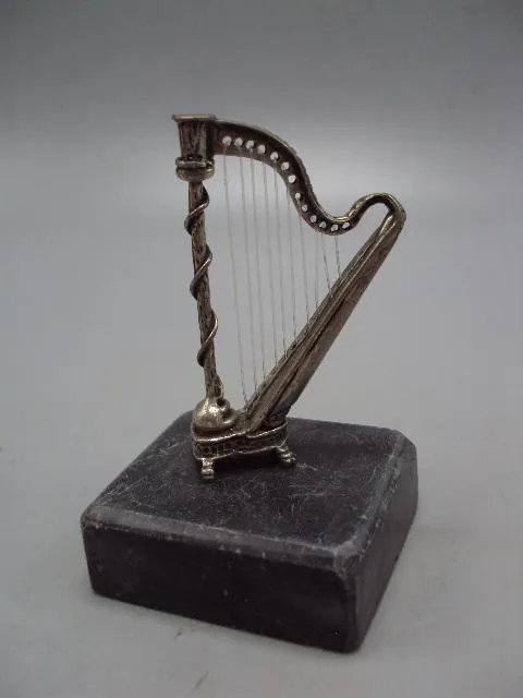 Фигура на подставке статуэтка арфа серебро 800 проба вес 130 г высота 8,2 см и 6,3 см №15 Ціна