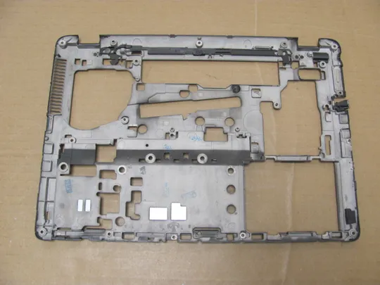номер0924-2 Кришка дно піддон корпуса нижний корпус 6070B0676401 6070B0676402 779684-001 730950-001 для HP EliteBook 745 840 G1 G2 оригінал Де купити