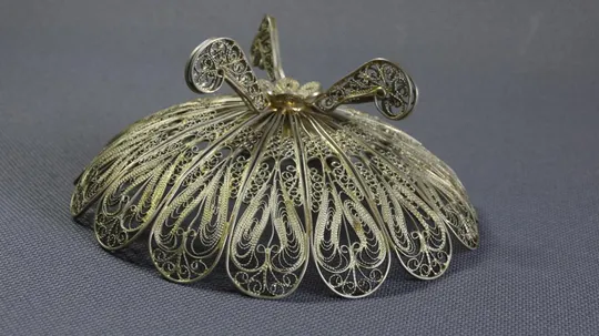 Конфетница скань ваза советский мельхиор БУ ажурна цукерниця золотиста Недорого