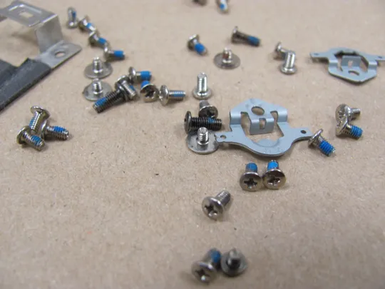 642-21 комплектуюче гвинти для Sony Vaio SVS151 SVS15 SVS1513C5E  оригінал Продаж