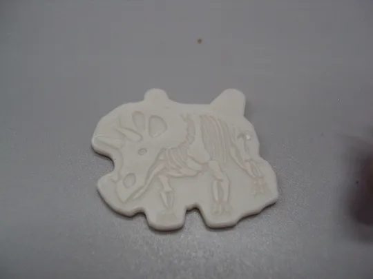 Фигурка киндер сюрприз VV224 Ferrero животные Трицератопс динозавр №18612л Інтернет-аукціон