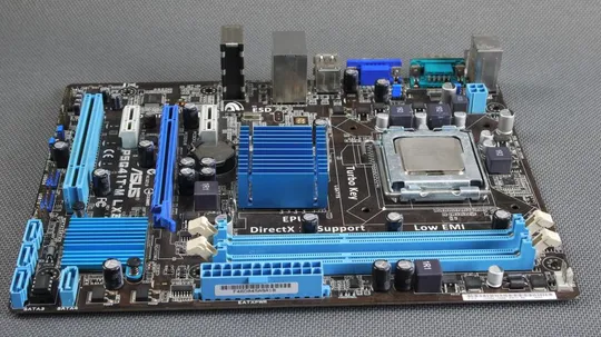 материнская плата LGA775 ASUS P5G41T-M- LX3  + процессор Intel Quad Q9400 Де купити