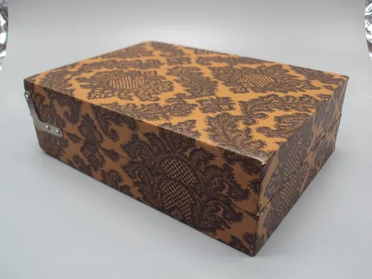 Купити Столовые приборы набор десертные ложки узор листья мнц ссср в футляре лот 6 шт длина 17 см №13339