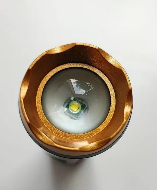 Ручний ліхтарик hs-82202 З аукціону