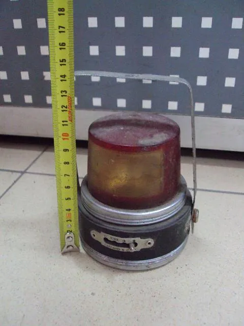 Купити Фонарь универсальный УТФ ссср высота 10,5 см, с ручкой 14 см №11456