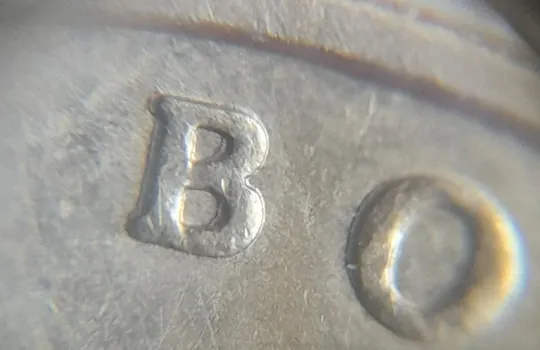 Купити (4708) 1 гривня 2006 викрошка у "2" слова "2006" гурта + двійний удар на реверсі /1 гривна 2006 брак