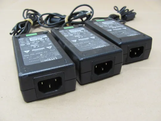 Купити адаптер живлення LITEON PA-1061-0 12V 5.0A 5,5 * 2,5 mm оригінал ЦІКАВИТЬ ОПТ