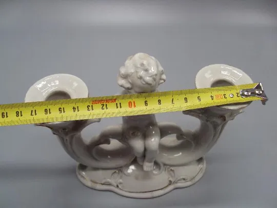 Подсвечник на две свечи фарфор Германия WKCG путти мальчик ребенок WKC Weiss Kuhner 15,9х17,6см №999 Де купити