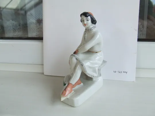 Фарфор Петушок размер . 19 х 13 см. см. 1960 гг. ссср Городище 1 сорт. и много другого. Інтернет-аукціон