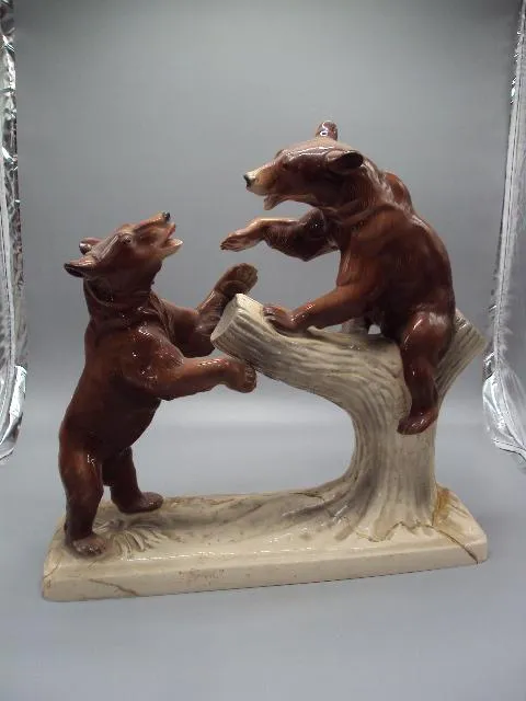 Фигура фарфор Германия медведи на дереве медвежата на бревне размер 35,5х37,8х12,9см под рест №14262 Ціна