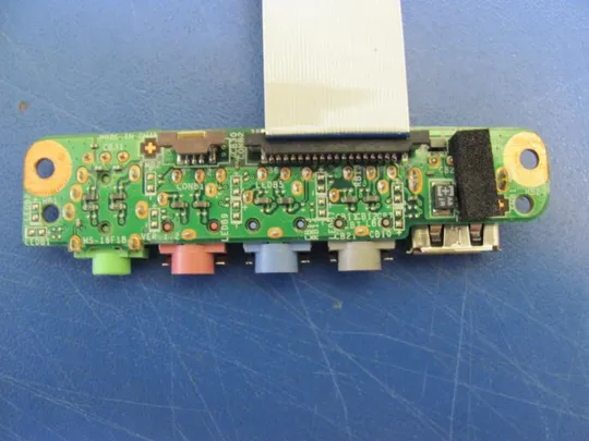 Купити №50-12 USB AUDIO плата E89382 для MEDION ERAZER X6811 X6812 GX660 MS-16F2 MS-16F1 оригінал