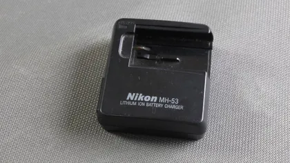 фото, Зарядное устройство зарядний  пристрій Nikon MH-53 для Li-ion батарей Nikon EN-EL1/ Minolta NP-800 Вживане
