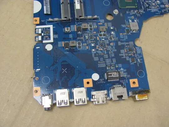 740-7 материнська плата РОБОЧА  SR1E3 Pentium 3556U 448.04X09.001M для Acer Aspire E5 E5-773 E5-772 оригінал Де купити