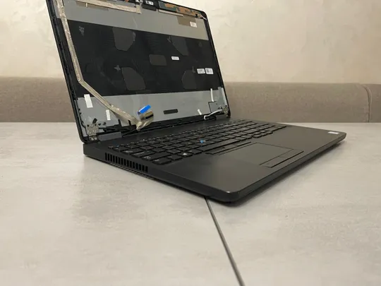 Комплектуючі, ноутбук на деталі Dell Latitude e5570: клавіатура, корпус, кришка матриці Продаж