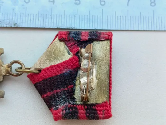 ЗОЛОТИЙ ХРЕСТ БОЙОВОЇ ЗАСЛУГИ У.П.А . ПЕРШОГО КЛАСУ З ДВОМА ЗІРКАМИ НА ЛЕНТІ Де купити