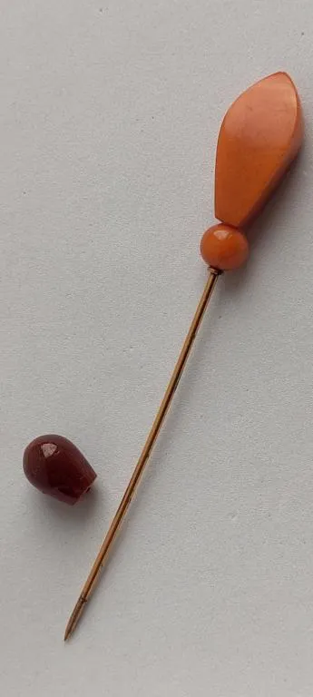 Редкая шляпная булавка ,середина 20-го века, 2 сорта янтаря , хорошее состояние bk746 З аукціону