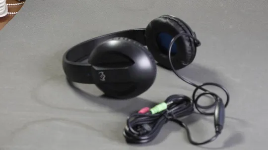 Стереонаушники игровые с микрофоном и регулятором громкости Sven AP-680MV Black/Blue Сингапур БУ Недорого