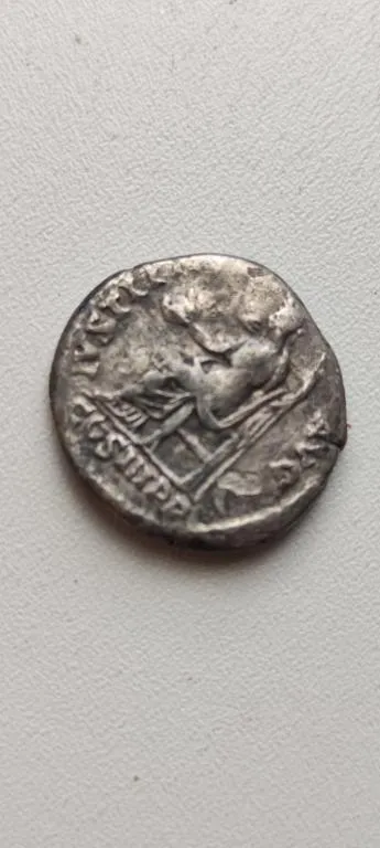 Купити Древняя монета Юстиция Богиня правосудия ,Адриан денарий серебро st841