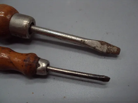 Инструмент отвертка с прямым шлицем ссср лот 2 шт длина 14 см и 9 см №15665 Інтернет-аукціон