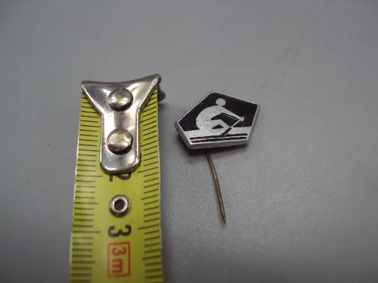 Знак спорт гребля ссср фрачник игла черный №17841 Ціна