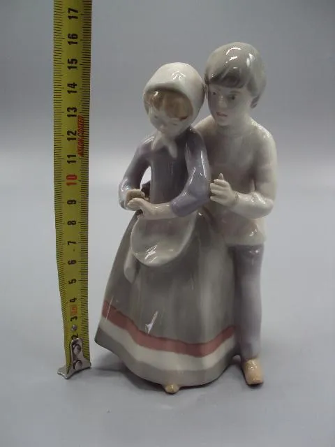 Купити Фигура фарфор статуэтка Германия колечко парень с девушкой парочка высота 16 см №13694