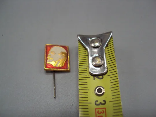 Знак Ленин портрет профиль голова на красном фоне ссср фрачник игла №17661 Ціна