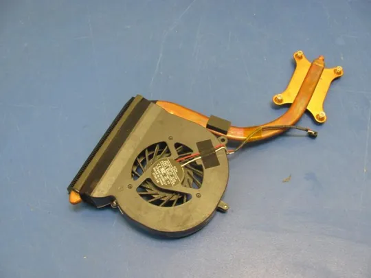 №100-12 система охолодження BA62-00627A FCN для SAMSUNG NP700G7C NP700G7A 700G оригінал Де купити