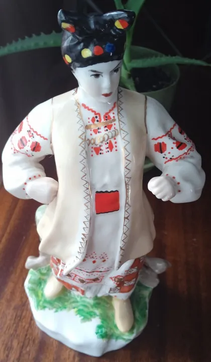 фото, Статуетка " Одарка " Київ.