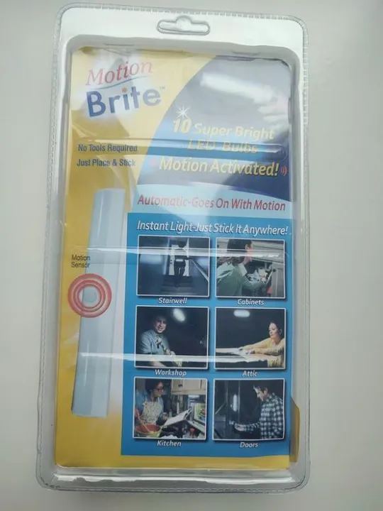 Купити Світильник бездротовий з датчиком руху motion brite led