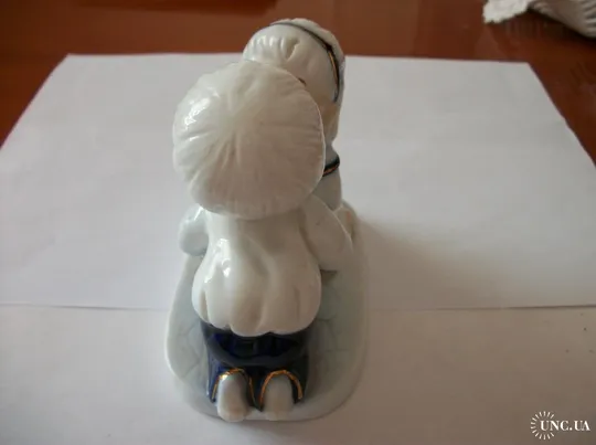 Фигурка Мальчик и Девочка. Производство EM. [Exclusive Collection]. Эксклюзивная Коллекция Інтернет-аукціон