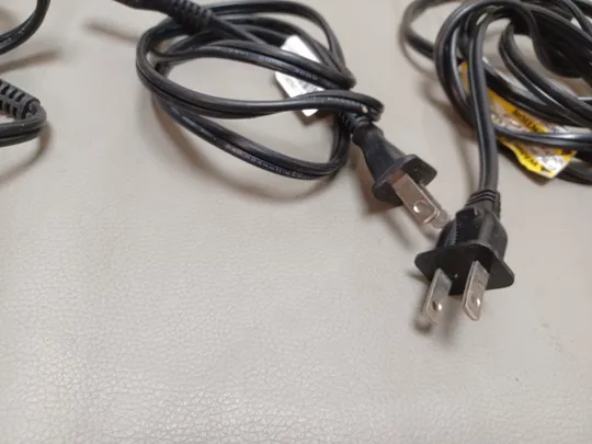 1046 МЕГА Лот мережеві кабеля Де купити