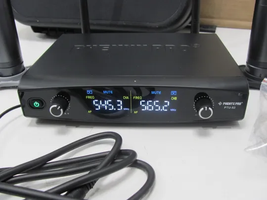 Бездротова мікрофонна система Phenyx Pro PTU-71-2H в комплекті з переносним передавачем PWB-7(13) З аукціону