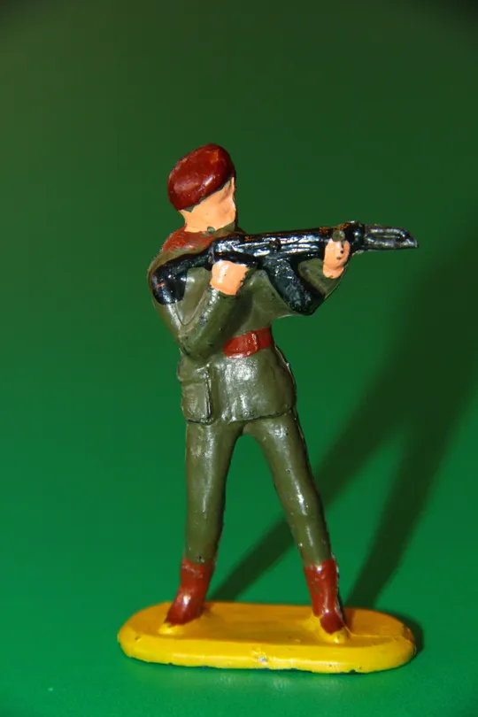 ДЕСАНТНИК солдат польша ПОЛЬЩА 60-65мм РІДКІСНА ФІГУРКА уцінка Ціна