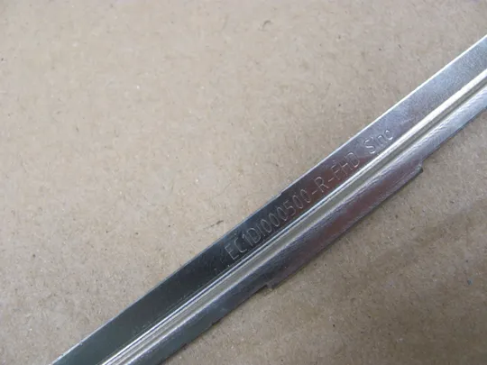 номер0980-9  комплектуюче кріплення матриці EC1DI000500 для Dell Precision 7510 7520 P53F оригінал Продаж