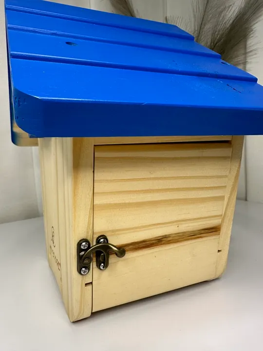 Деревʼяний будиночок для птахів KINGSYARD (22) З аукціону