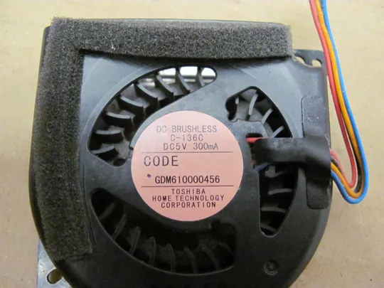 номер0006-8 Вентилятор (кулер, FAN) для TOSHIBA Portege R700 R705 R830 оригінал Інтернет-аукціон
